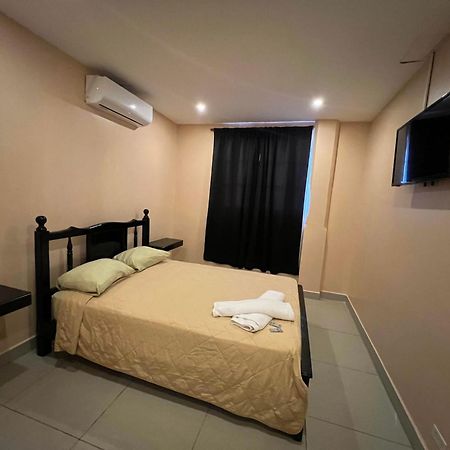La Cubana Hotel & Suites コロン エクステリア 写真